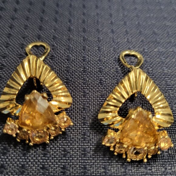 Monet vintage earrings! - Picture 2 of 8